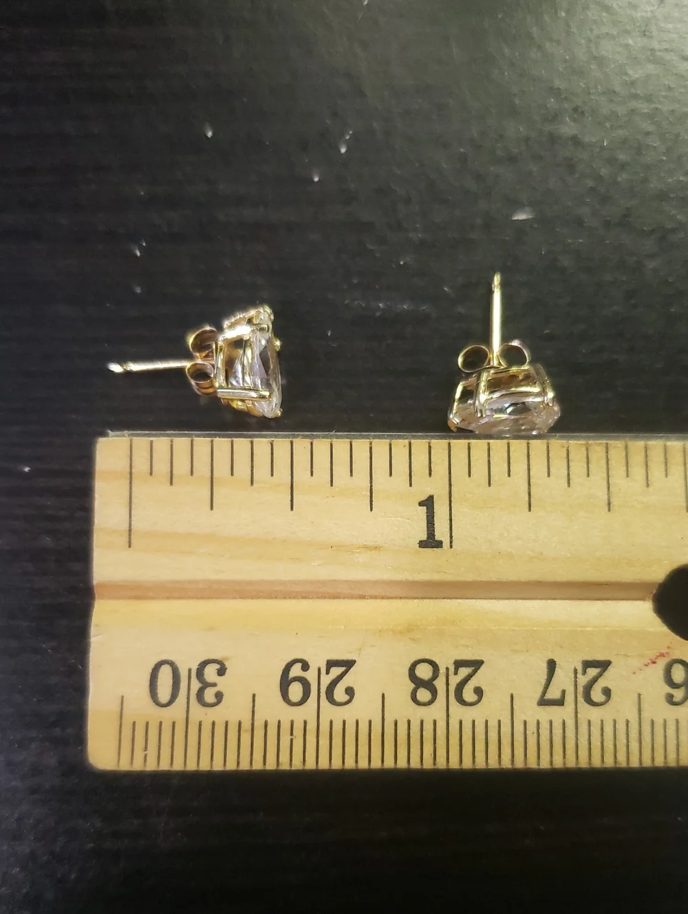 14K Gold w/Teardrop/Pear Crystal Stud Earrings - Elegant Classic Timeless Unisex